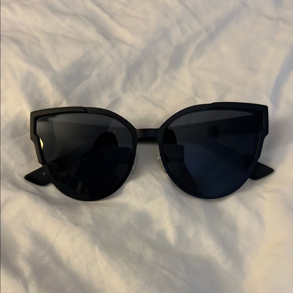 Stylish Black Sunglasses for Women